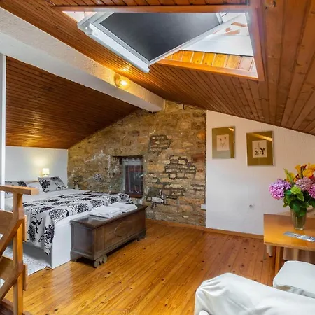 Two-bedroom Holiday In Šišan